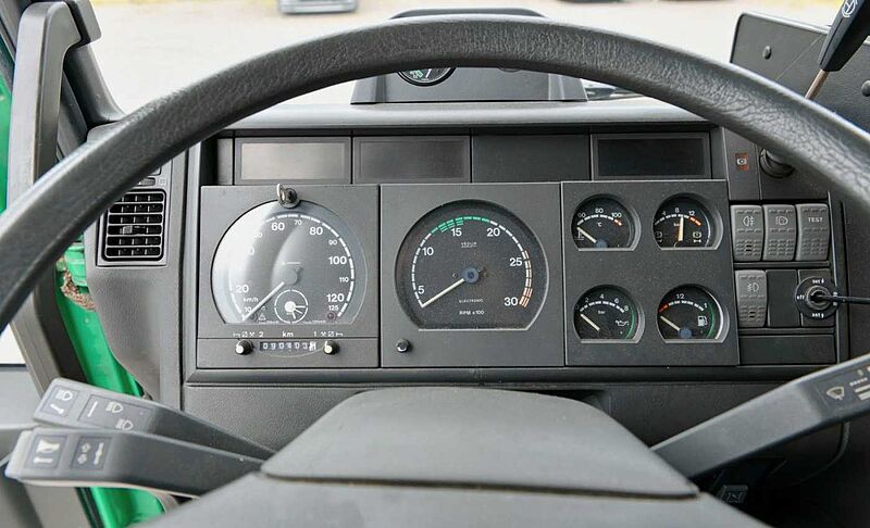 Iveco MP190 Tankwagen