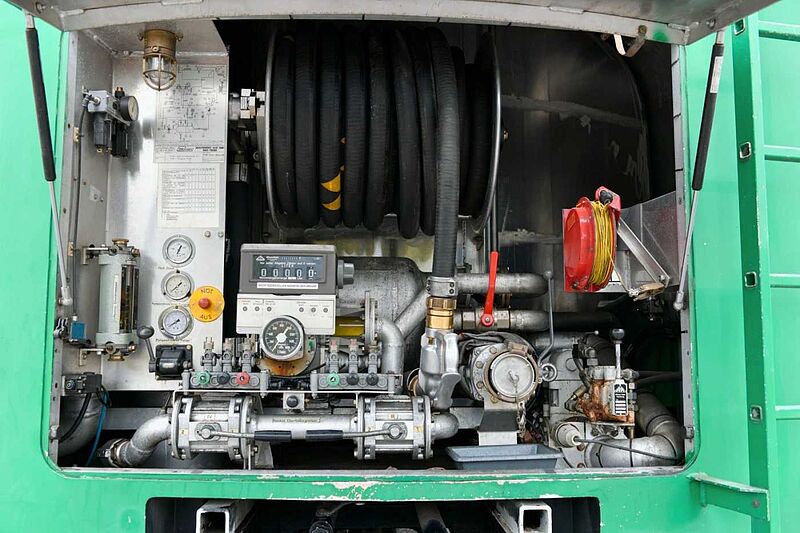 Iveco MP190 Tankwagen