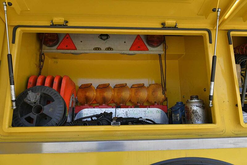 Mercedes-Benz 4146 Falkom Abschleppwagen