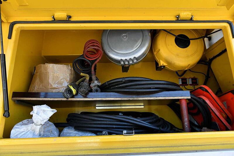 Mercedes-Benz 4146 Falkom Abschleppwagen