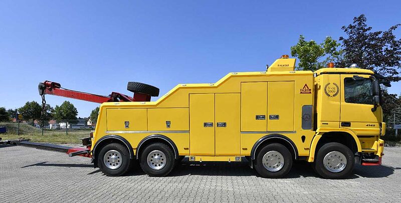 Mercedes-Benz 4146 Falkom Abschleppwagen
